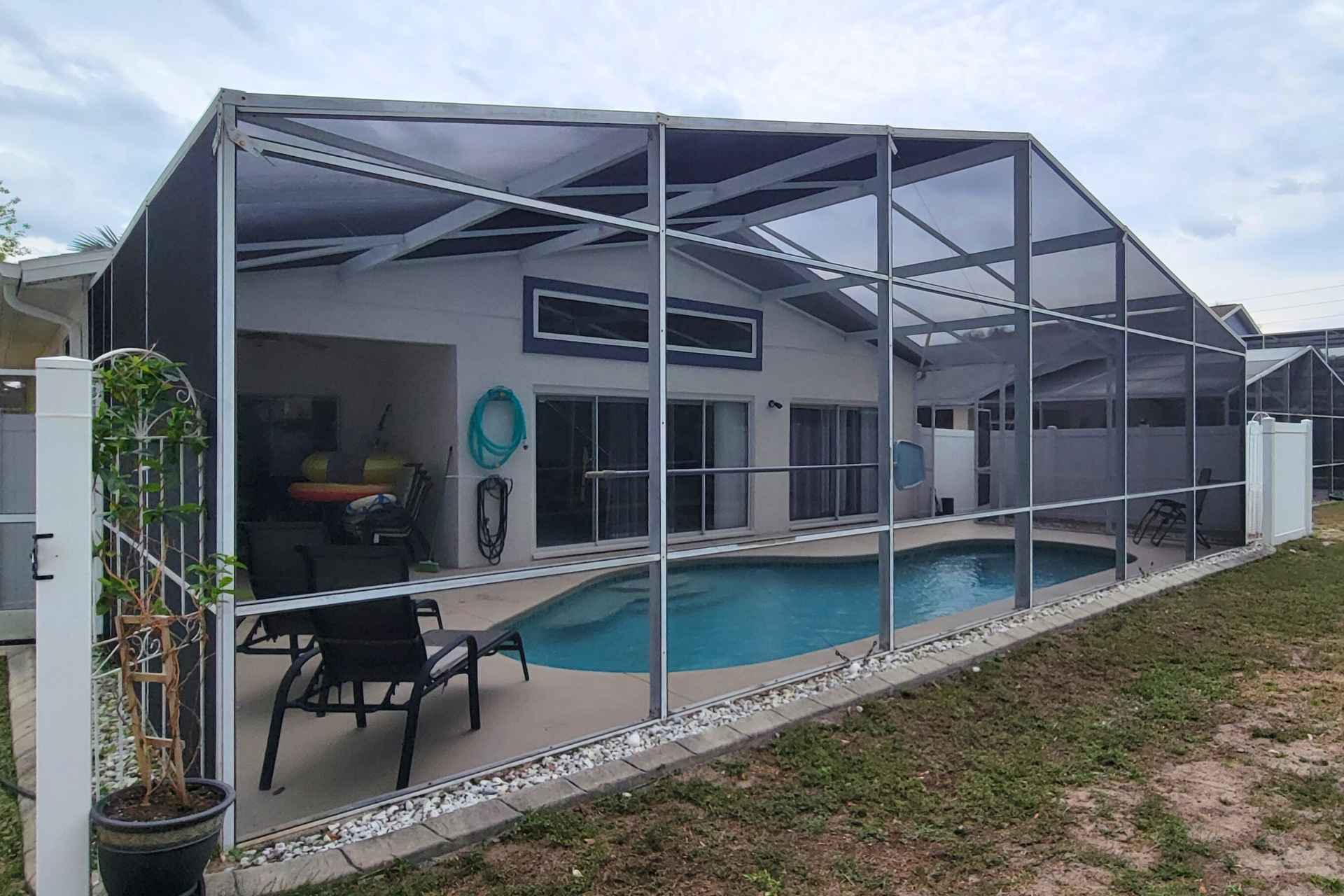 Pool Screen Enclosures & Rescreening in Orlando - Spider Screen Services